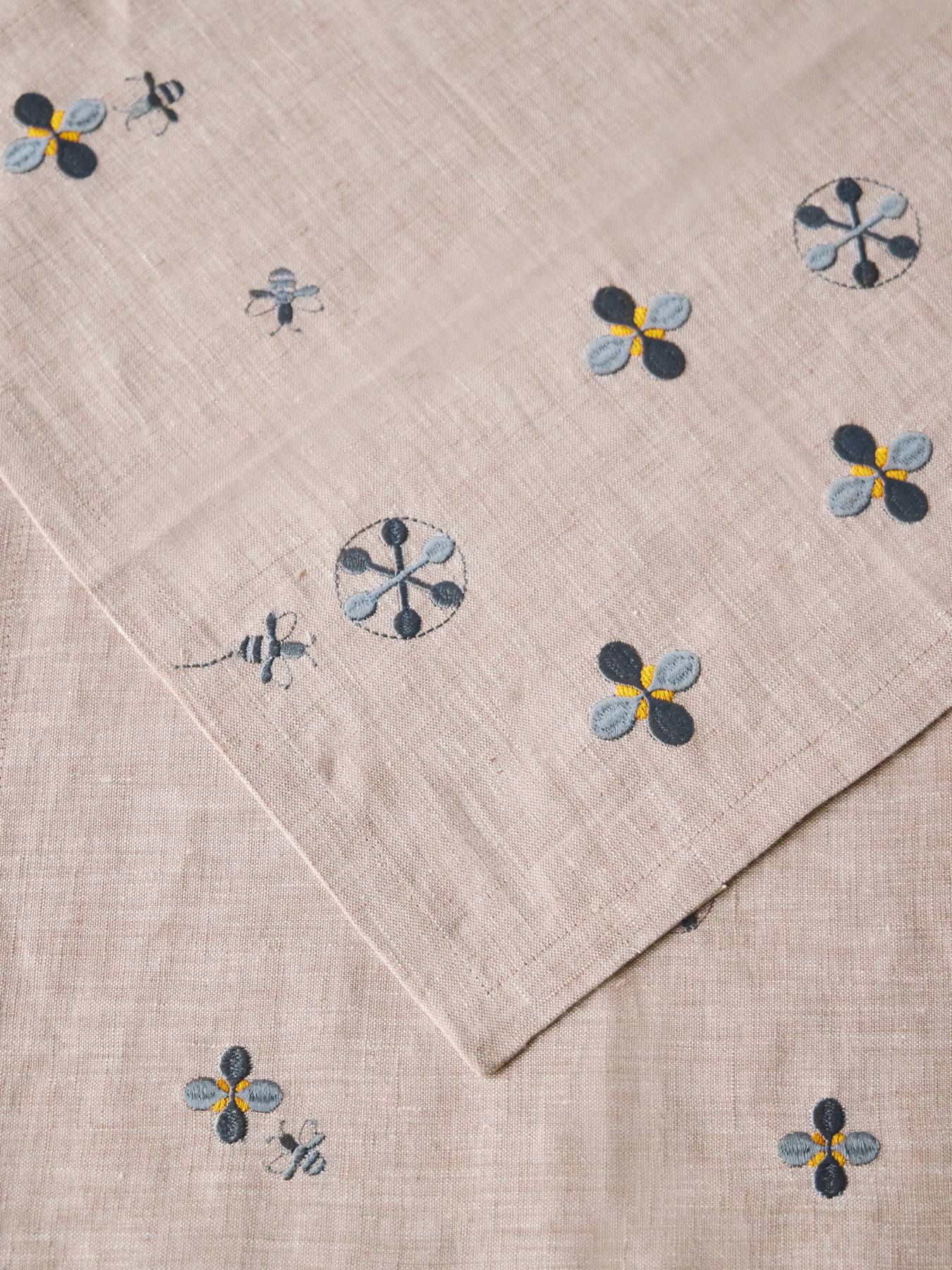 Набір з 2-х серветок столових з льону з машинною вишивкою "Мед" в натуральному кольорі GNIZDO Модель LTNMEHC-002 Фото