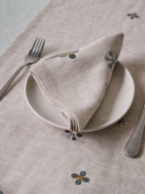 Набір з 2-х серветок столових з льону з машинною вишивкою "Мед" в натуральному кольорі GNIZDO Модель LTNMEHC-002 Фото