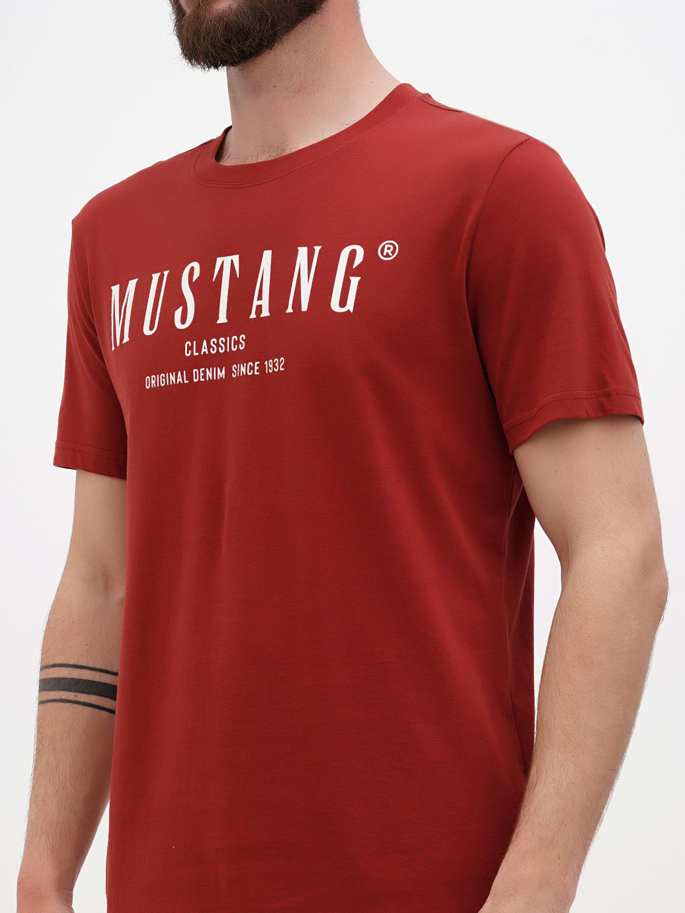 Футболка Mustang Jeans модель 1014081 Футболка Mustang Jeans модель 1014081 Фото