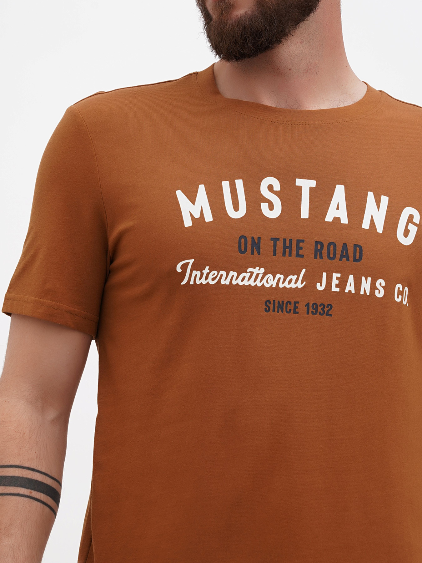 Футболка Mustang Jeans модель 1014103 Фото