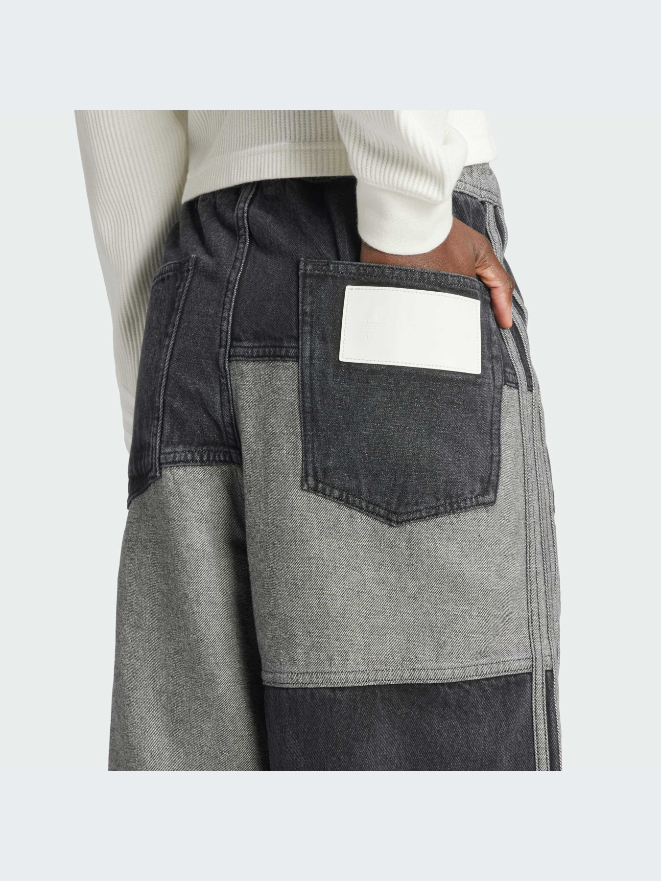 Широкі джинси Adidas KSENIASCHNAIDER Patchwork модель IS0514 Широкі джинси Adidas KSENIASCHNAIDER Patchwork модель IS0514 Фото