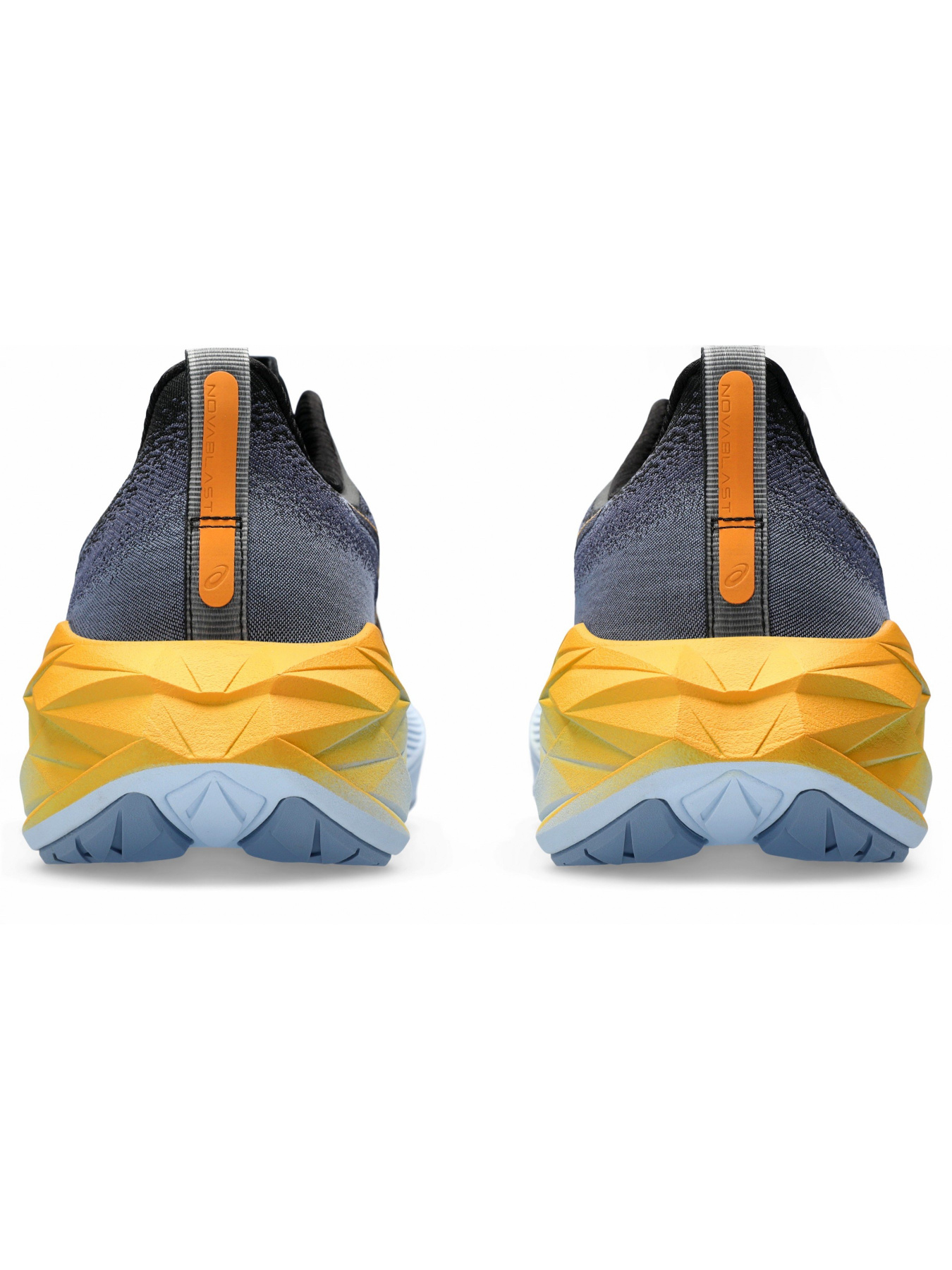 Кроссовки для бега Asics Novablast 4 модель 1011B693-001 Фото