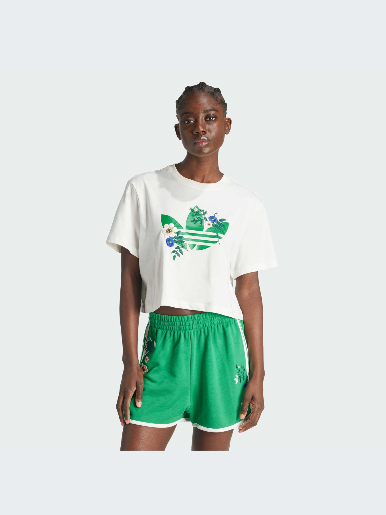 Футболка Adidas Graphics модель IS3870 Футболка Adidas Graphics модель IS3870 Фото