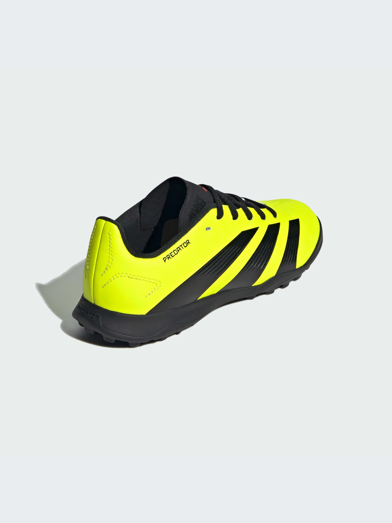 Кроссовки Adidas Predator модель IG5444-KZ Фото