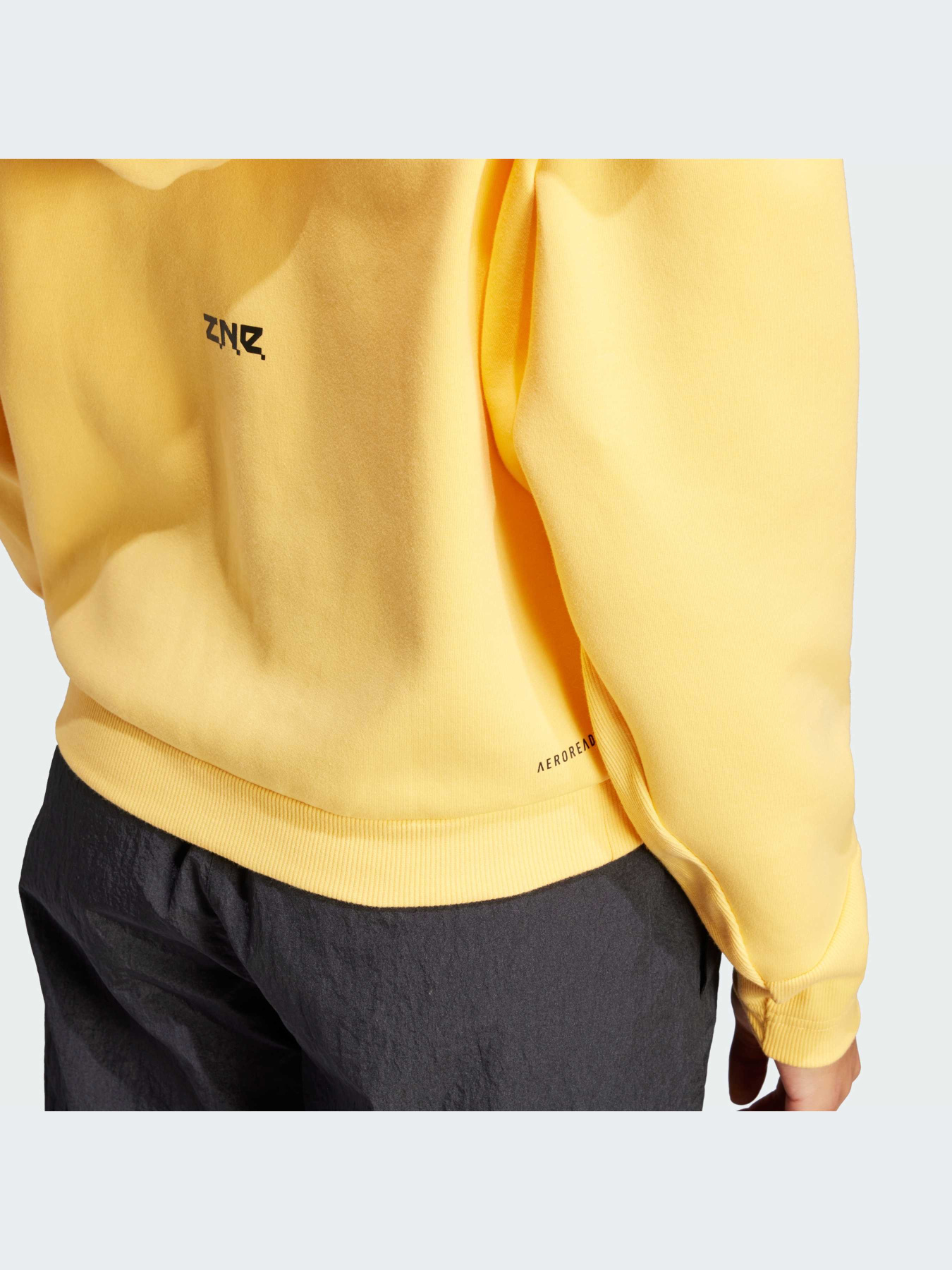 Худи и свитшоты Adidas ZNE модель IS3940-KZ Фото