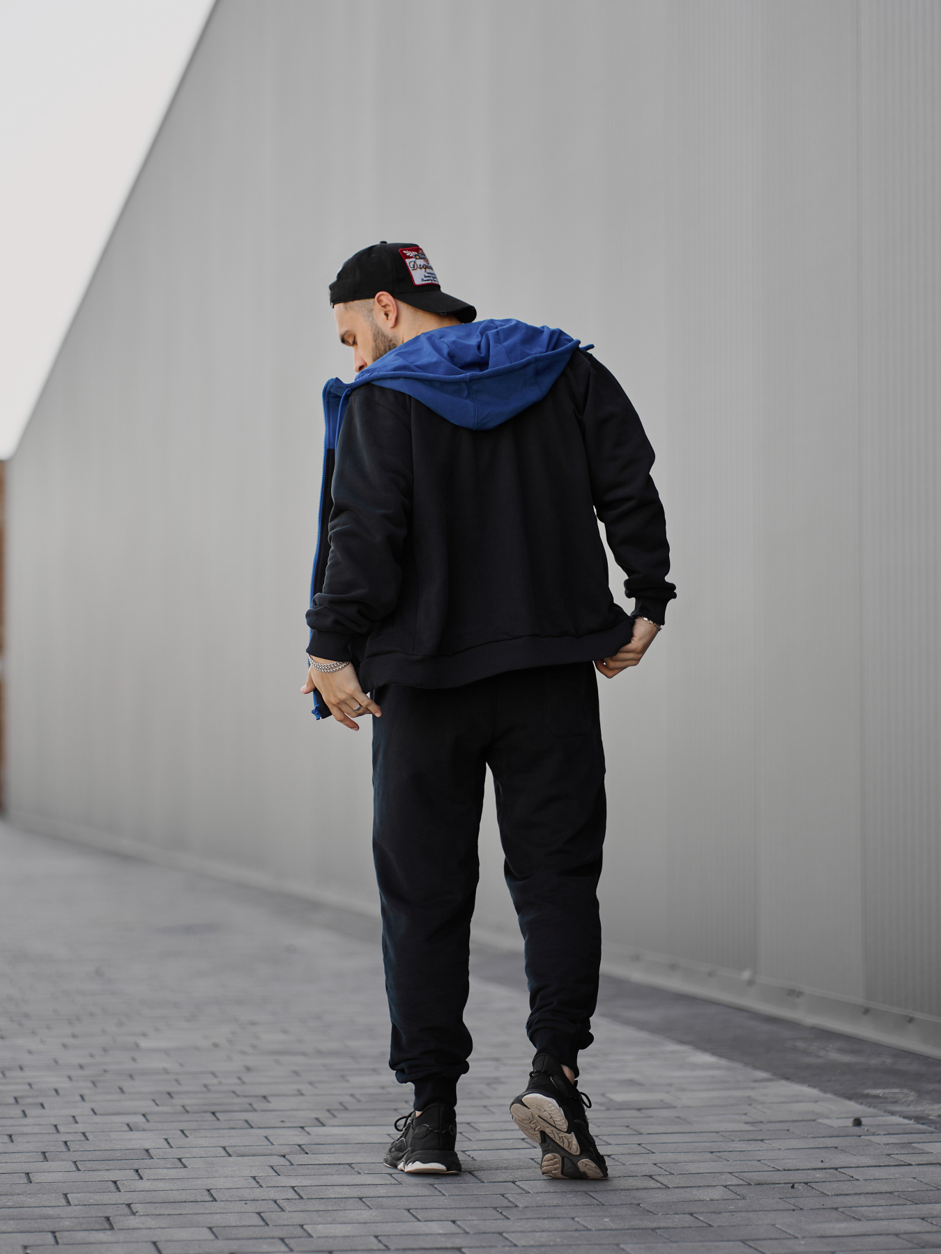 Спортивний костюм HANDY WEAR Club модель 3655-2 Фото