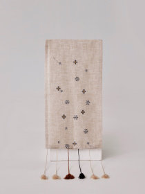 Ранер з льону з машинною вишивкою в натуральному кольорі "Мед" GNIZDO Модель LTRMEHC-002 Фото