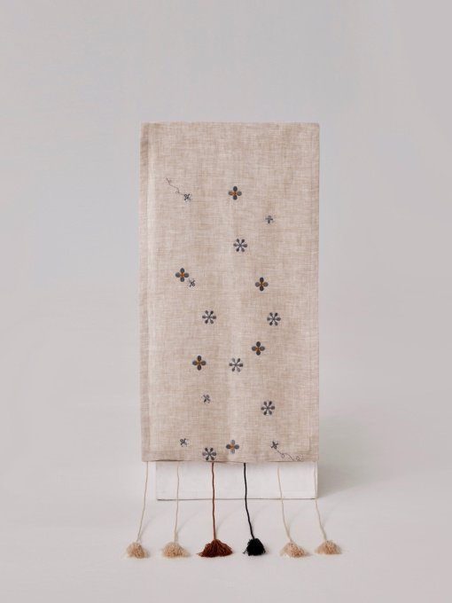 Ранер з льону з машинною вишивкою в натуральному кольорі "Мед" GNIZDO Модель LTRMEHC-002 Фото