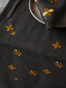 Ранер з льону з машинною вишивкою в кольорі графіт "Мед" GNIZDO Модель LTRMEHC-005 Фото