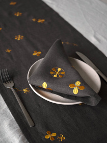 Набір з 2-х серветок столових з льону з машинною вишивкою "Мед" в кольорі графіт GNIZDO модель LTNMEHC-005 Фото