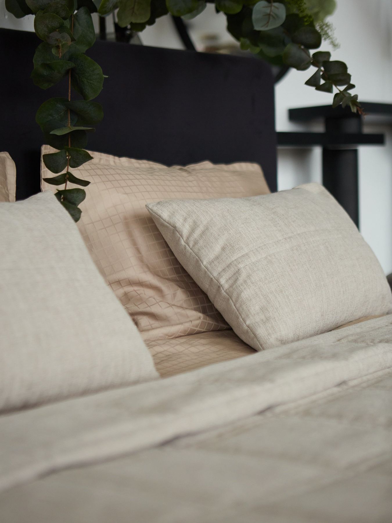 Покривало двостороннє стьобане на ліжко тауп МАЕСТРО Модель 106725 Фото