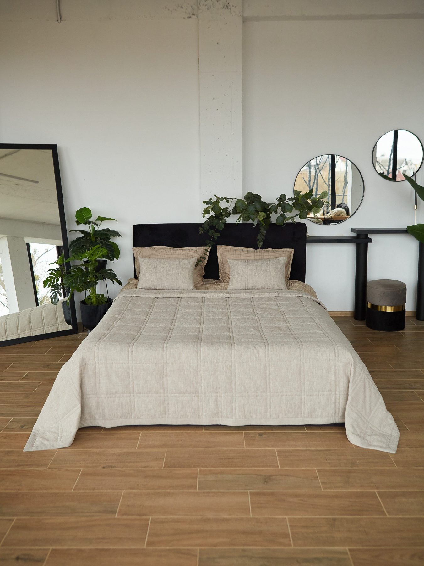 Покривало двостороннє стьобане на ліжко тауп МАЕСТРО Модель 106725 Фото