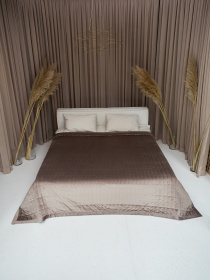 Покрывало двухстороннее стеганое на кровать кофейный МАЕСТРО модель 105070 Фото