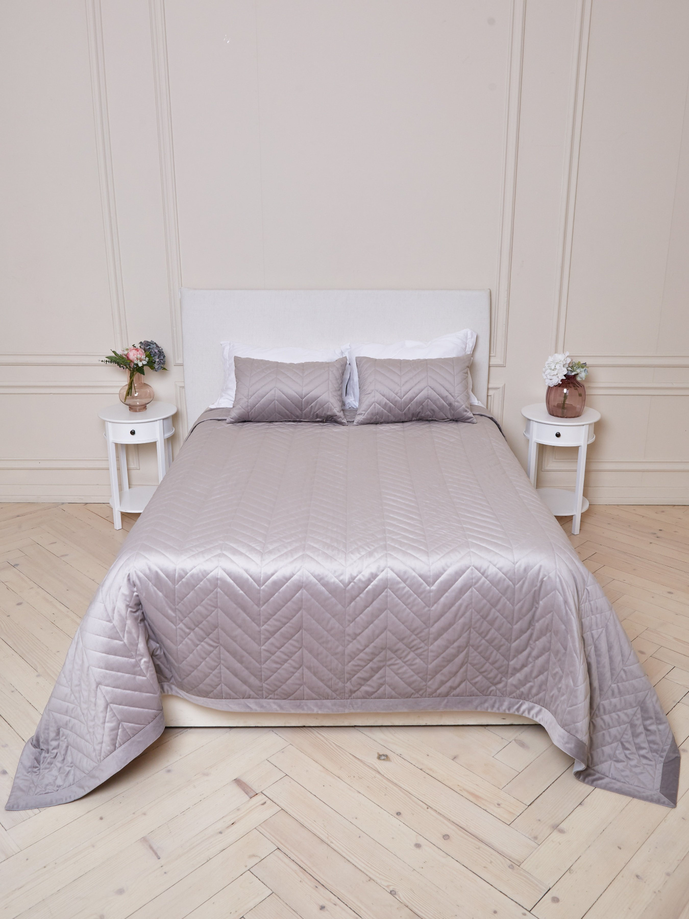 Покривало двостороннє стьобане на ліжко тауп МАЕСТРО модель 104132 Фото