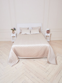 Покривало двостороннє стьобане на ліжко бежевий МАЕСТРО модель 104217 Фото