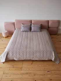 Покривало двостороннє стьобане на ліжко тауп МАЕСТРО модель 102355 Фото