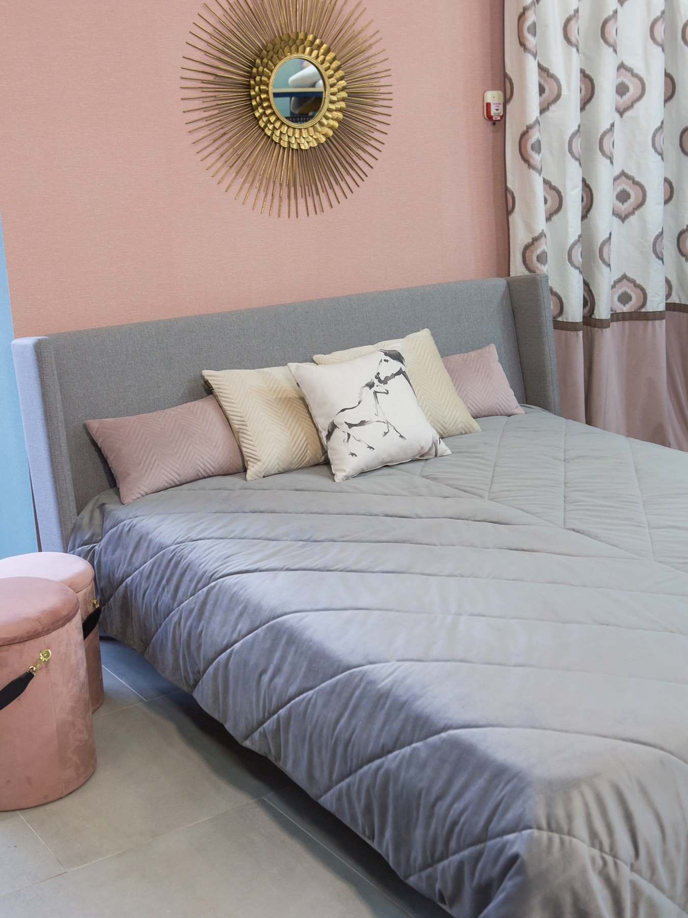 Покривало двостороннє стьобане на ліжко сірий МАЕСТРО Модель 85236 Фото