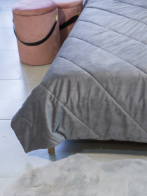 Покривало двостороннє стьобане на ліжко сірий МАЕСТРО Модель 85236 Фото