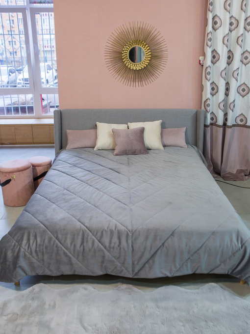 Покрывало двухстороннее стеганое на кровать серый МАЕСТРО модель 85236 Фото