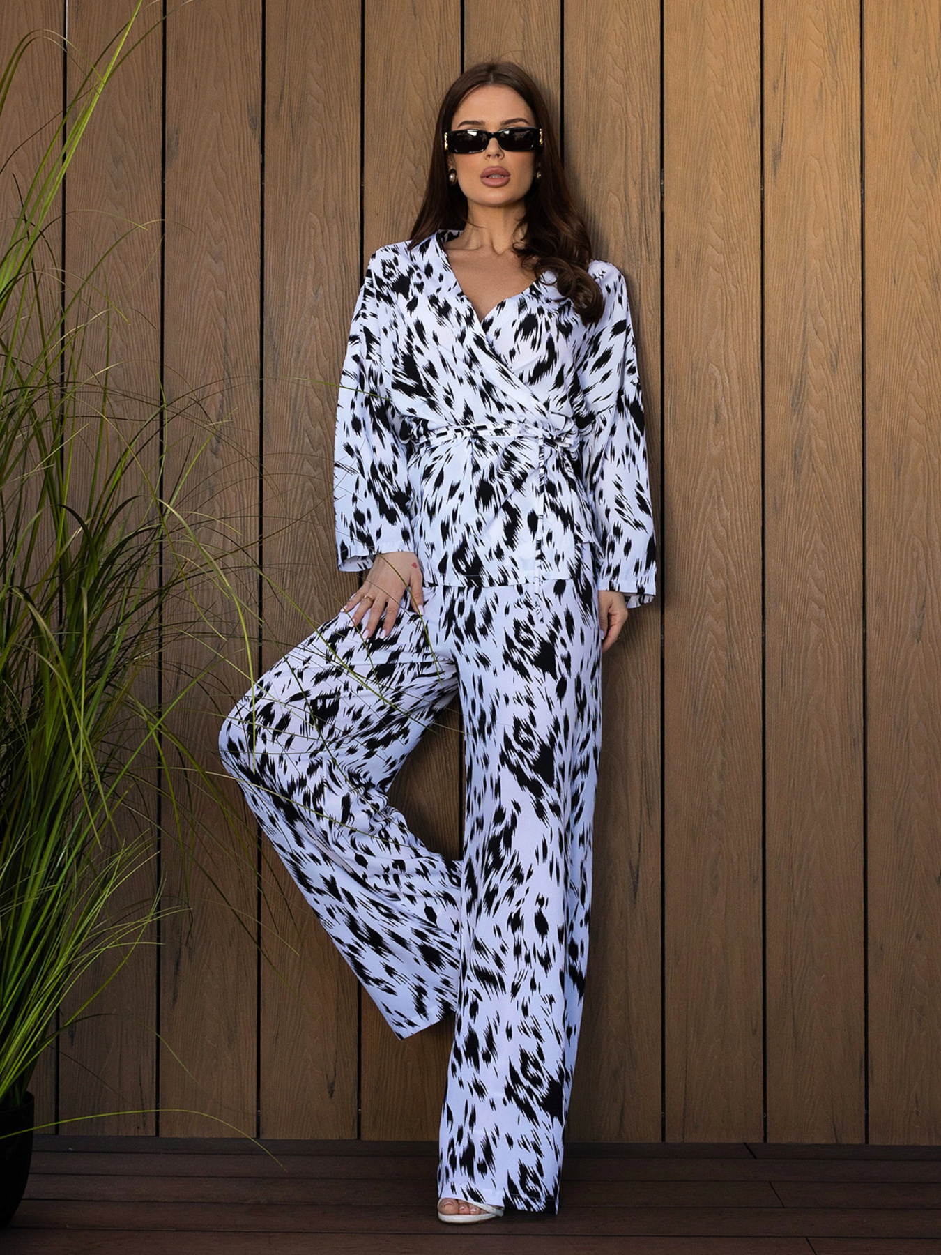 Повсякденний костюм ISSA Plus модель 14561_белый Фото