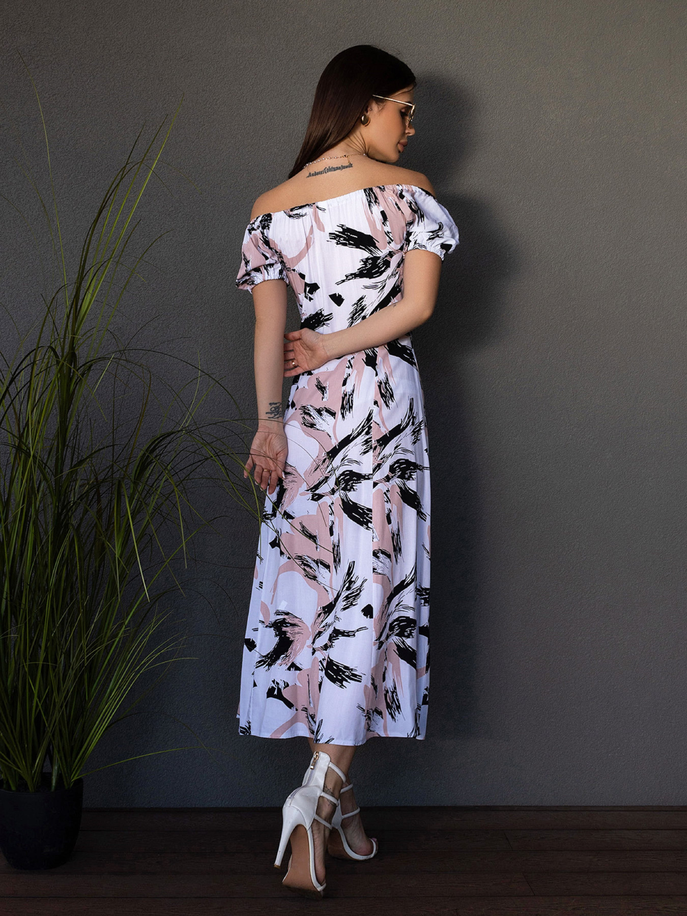 Платье миди ISSA Plus модель 14680_белый_бежевый Платье миди ISSA Plus модель 14680_белый_бежевый Фото