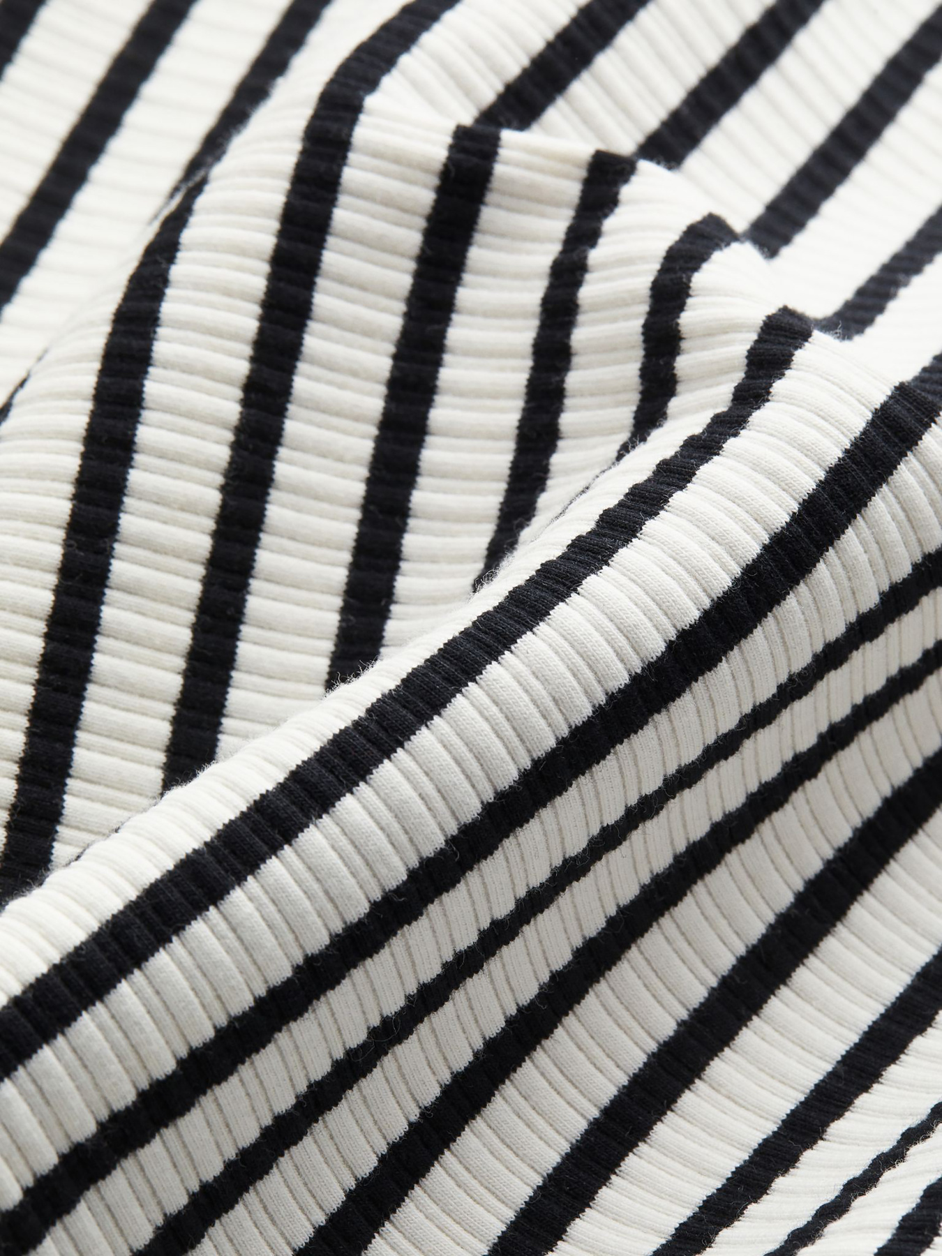 Платье миди H&M модель 72889 Фото