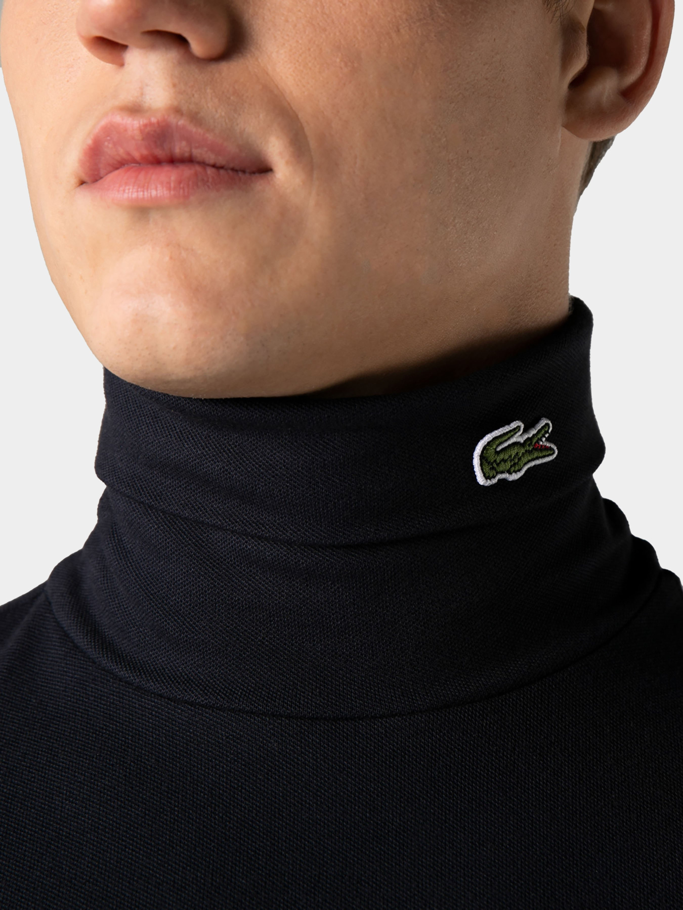 Водолазка Lacoste модель UH2421HDE Фото