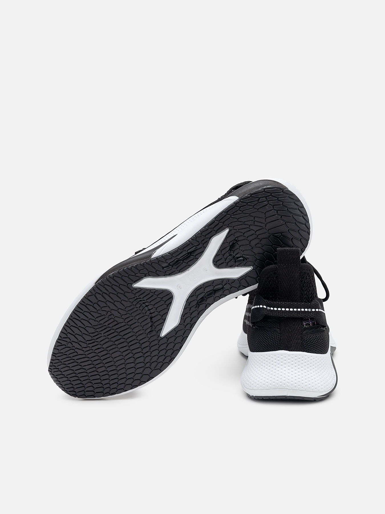 Кросівки повсякденні YUKI модель ЦБ-00232840 Кросівки повсякденні YUKI модель ЦБ-00232840 Фото