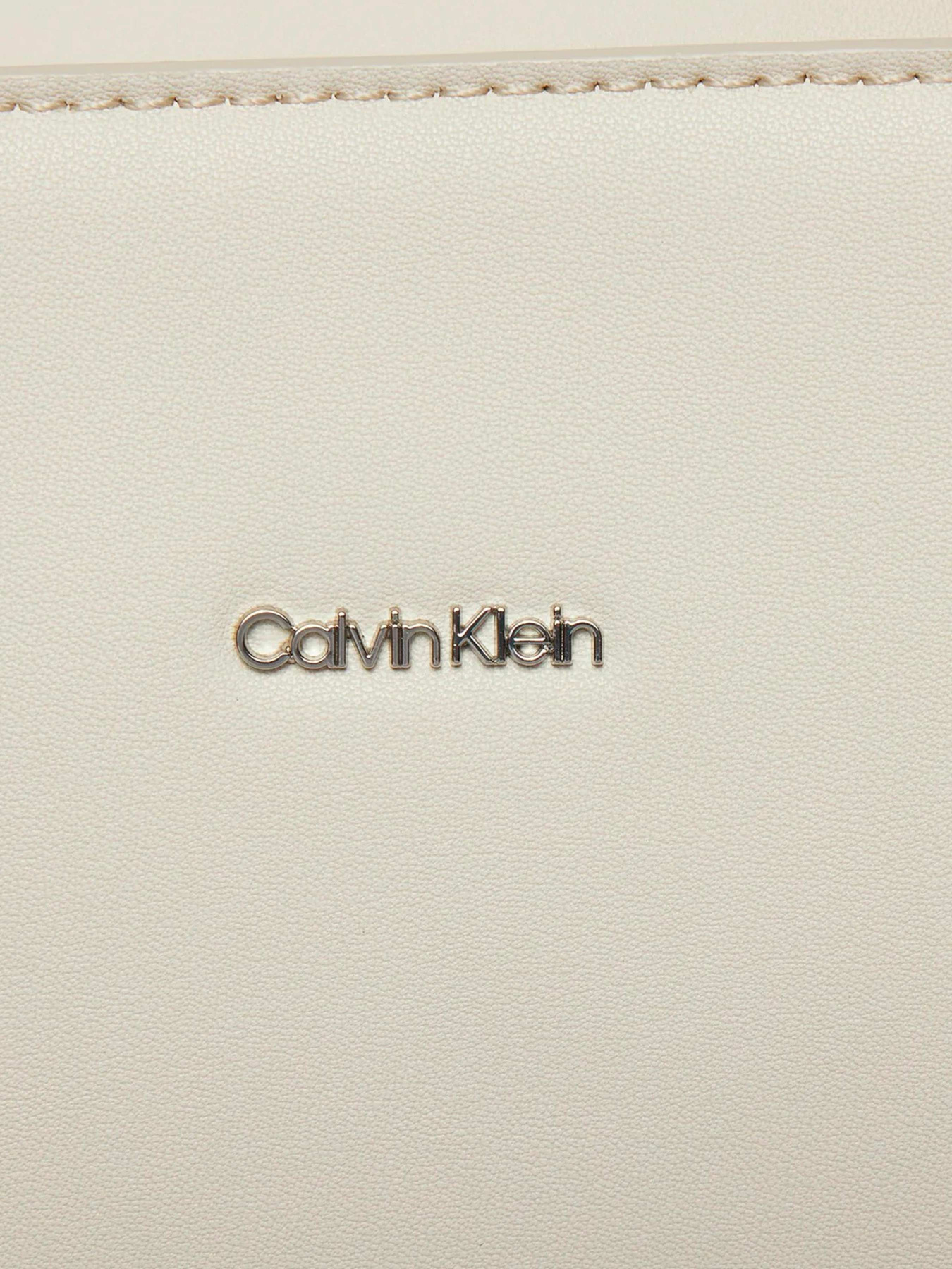 Сумки Calvin Klein модель K60K611677-PC4 Фото