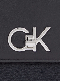 Сумки Calvin Klein модель K60K611877-0GK Фото
