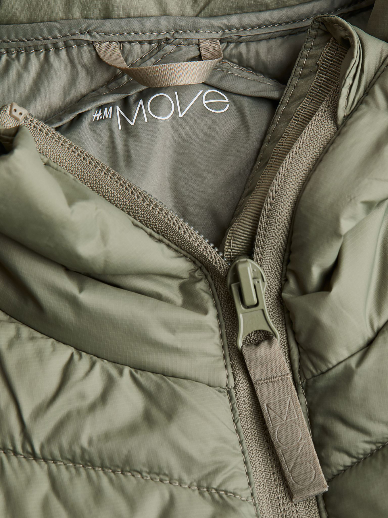 Утеплений жилет H&M модель 73071 Фото