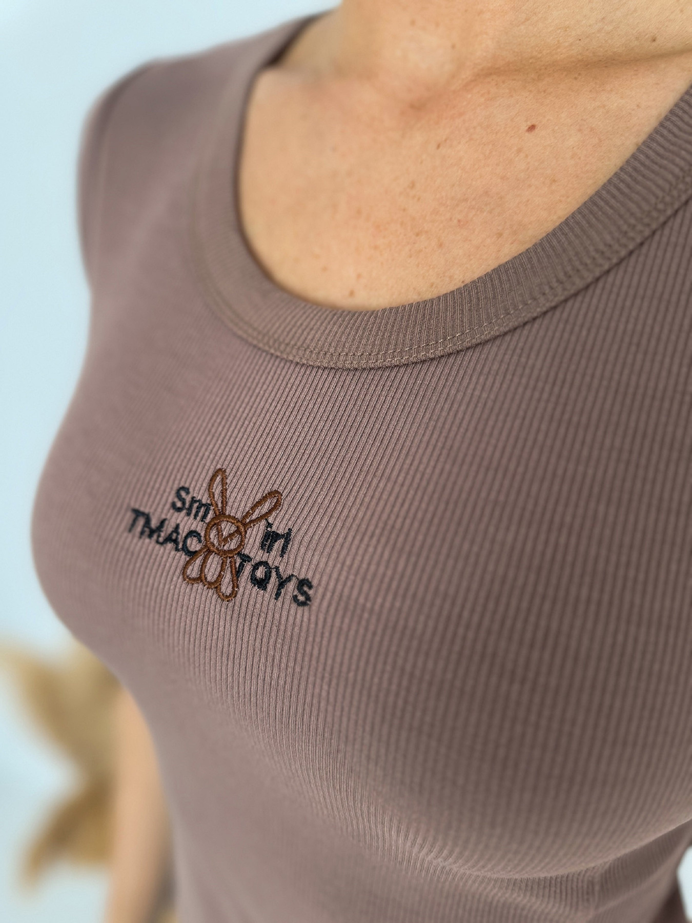 Футболка ISSA Plus модель WN20-633_коричневый Фото