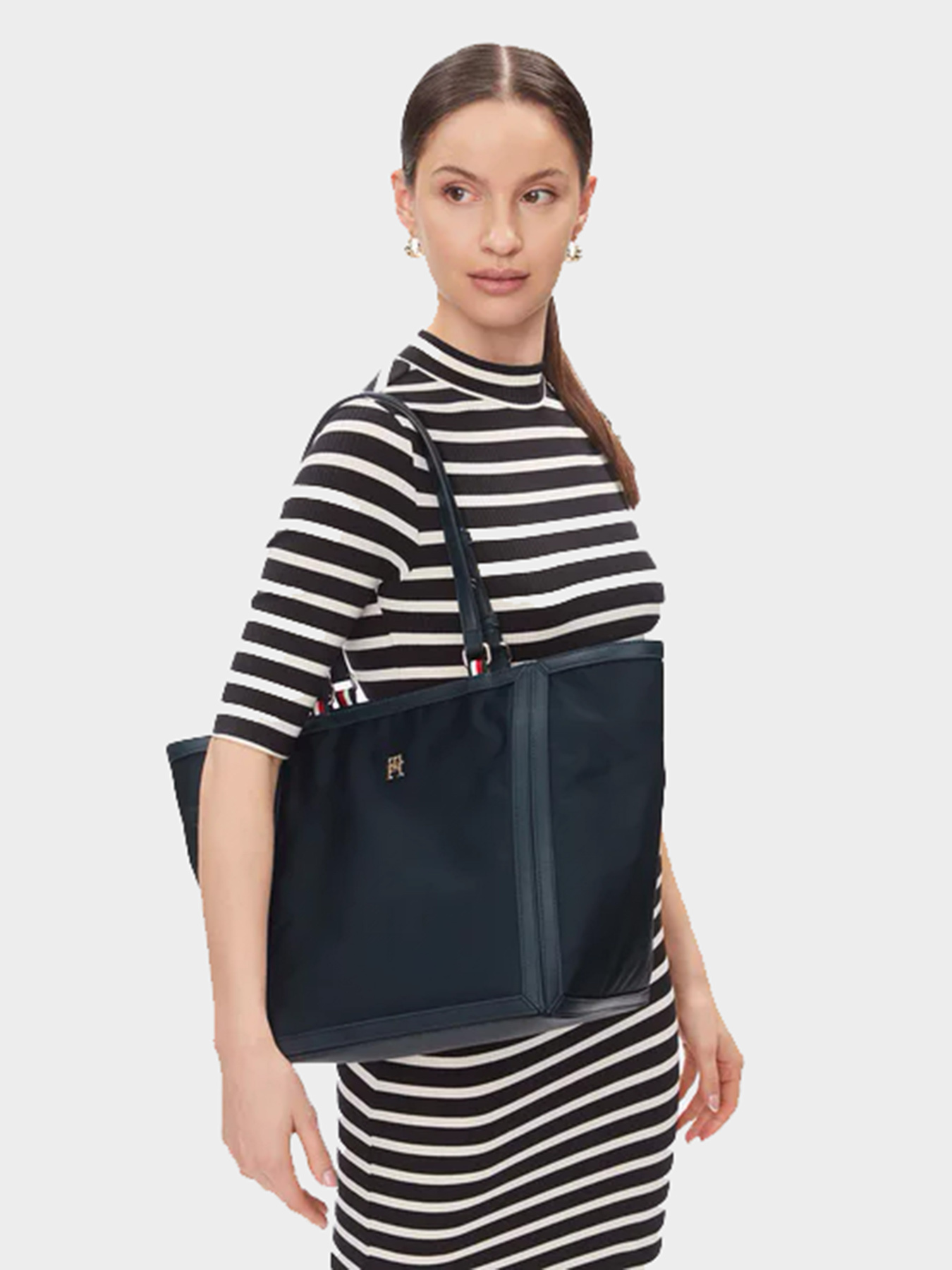 Сумки Tommy Hilfiger модель AW0AW15717-DW6 Фото