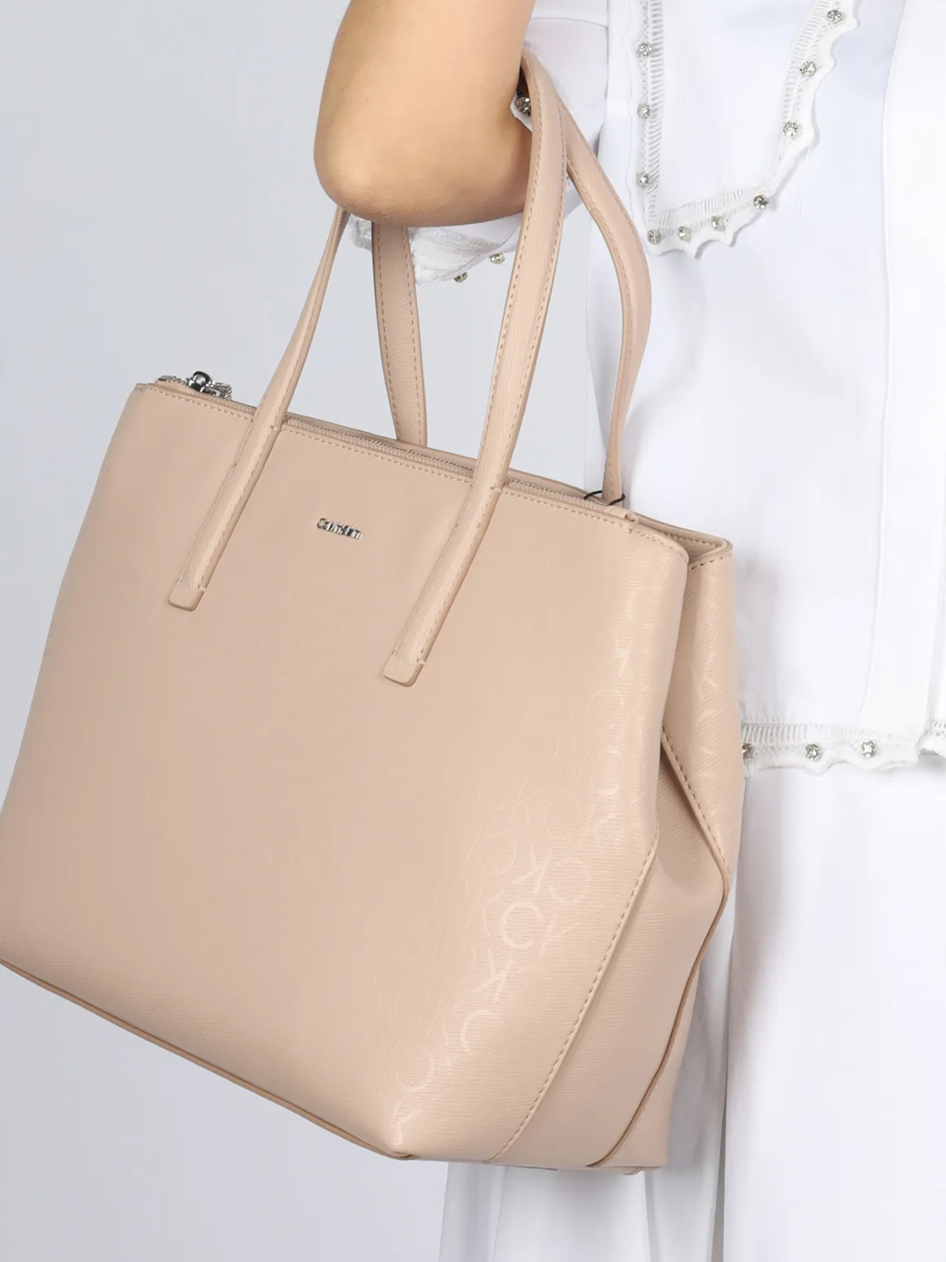 Сумки Calvin Klein модель K60K611758-PE1 Фото