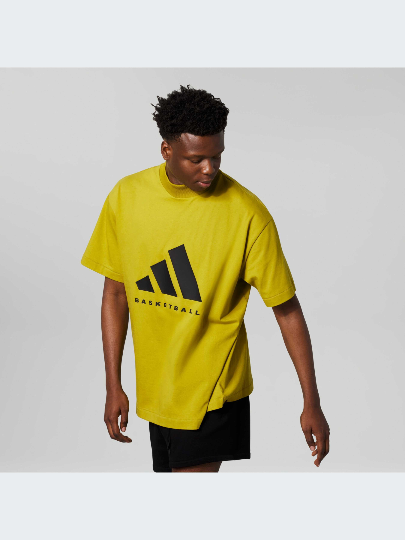 Спортивная футболка Adidas модель IR8490 Фото