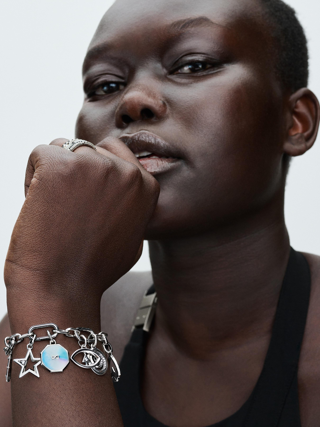 Медальоны PANDORA модель 793367C01 Фото