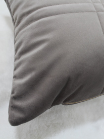 Декоративная подушка тауп МАЕСТРО модель 105798 Фото