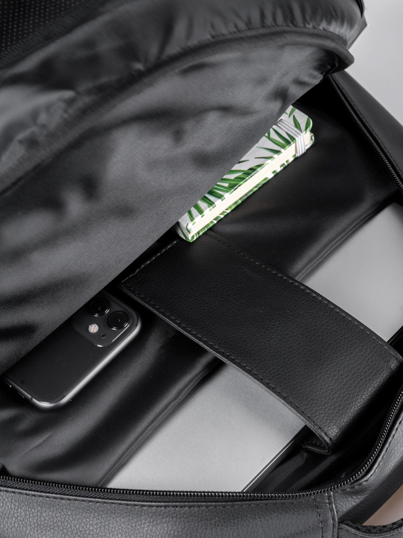 Рюкзак HARVEST Tipoleather модель 040061001300510000 Фото