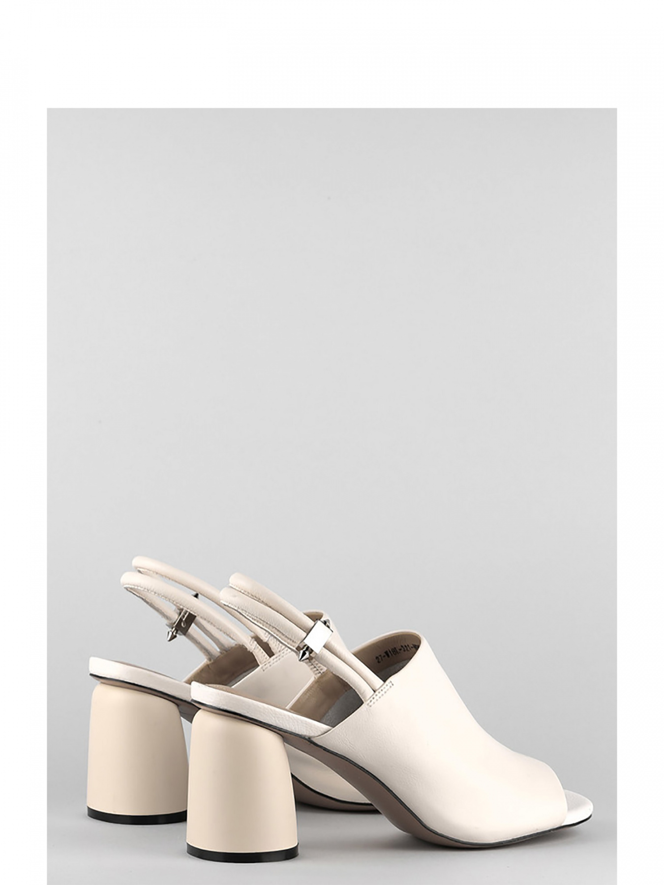 Босоніжки LeBERDES модель 00000010106 Фото