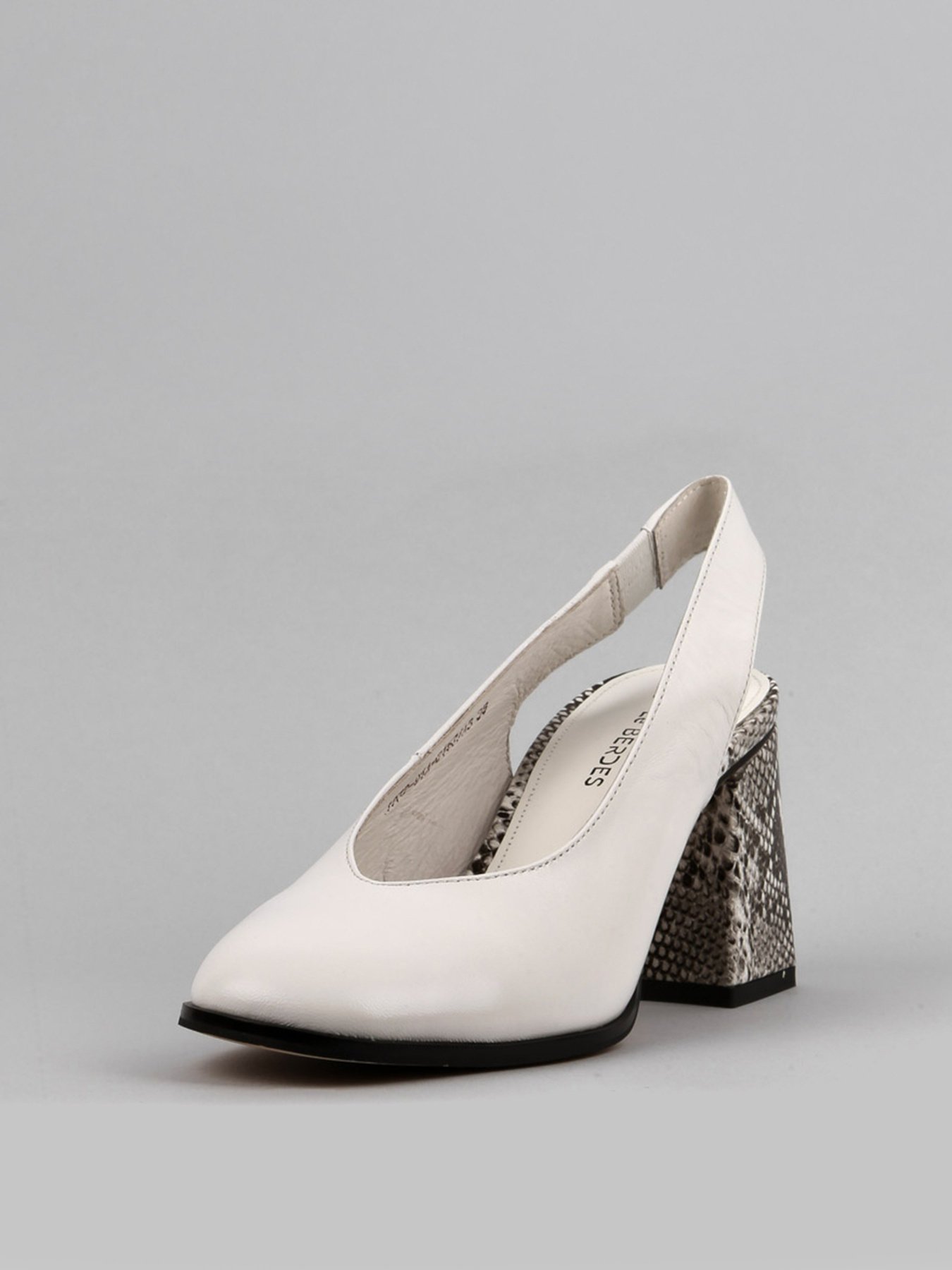 Босоножки LeBERDES модель 00000011577 Фото