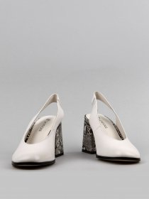 Босоніжки LeBERDES модель 00000011577 Фото