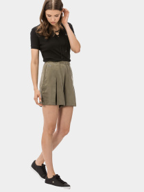 Повседневные шорты Lacoste модель GF080202Y Повседневные шорты Lacoste модель GF080202Y Фото