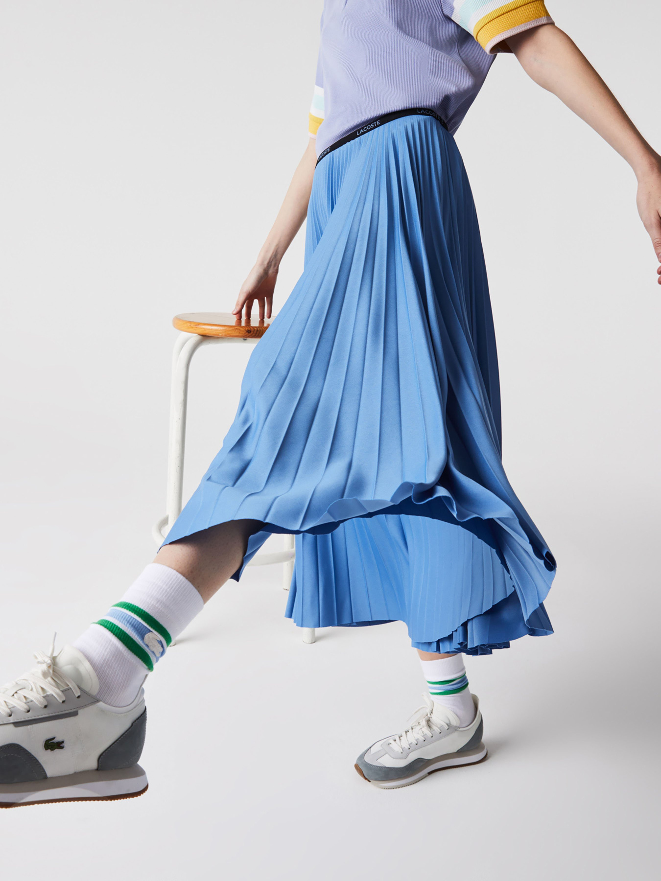 Спідниця міді Lacoste модель JF5455776 Спідниця міді Lacoste модель JF5455776 Фото