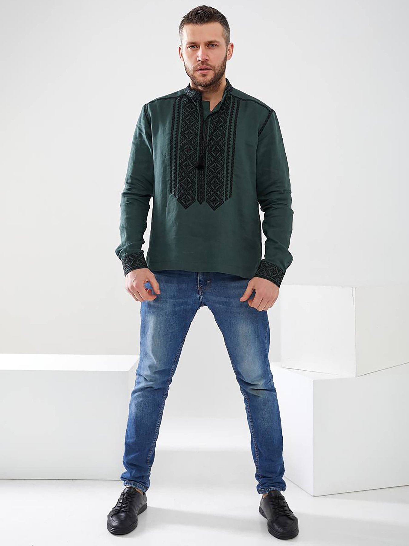 Вышитая рубашка Golden Trinity модель LEG02 Фото