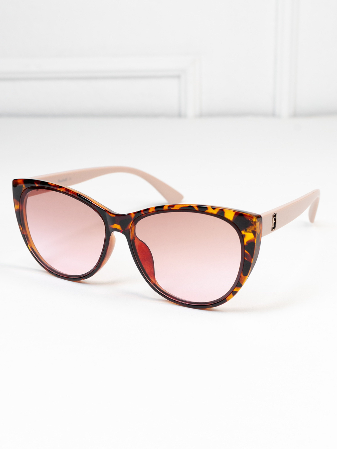 Окуляри ISSA Plus модель O1-118_розовый Фото