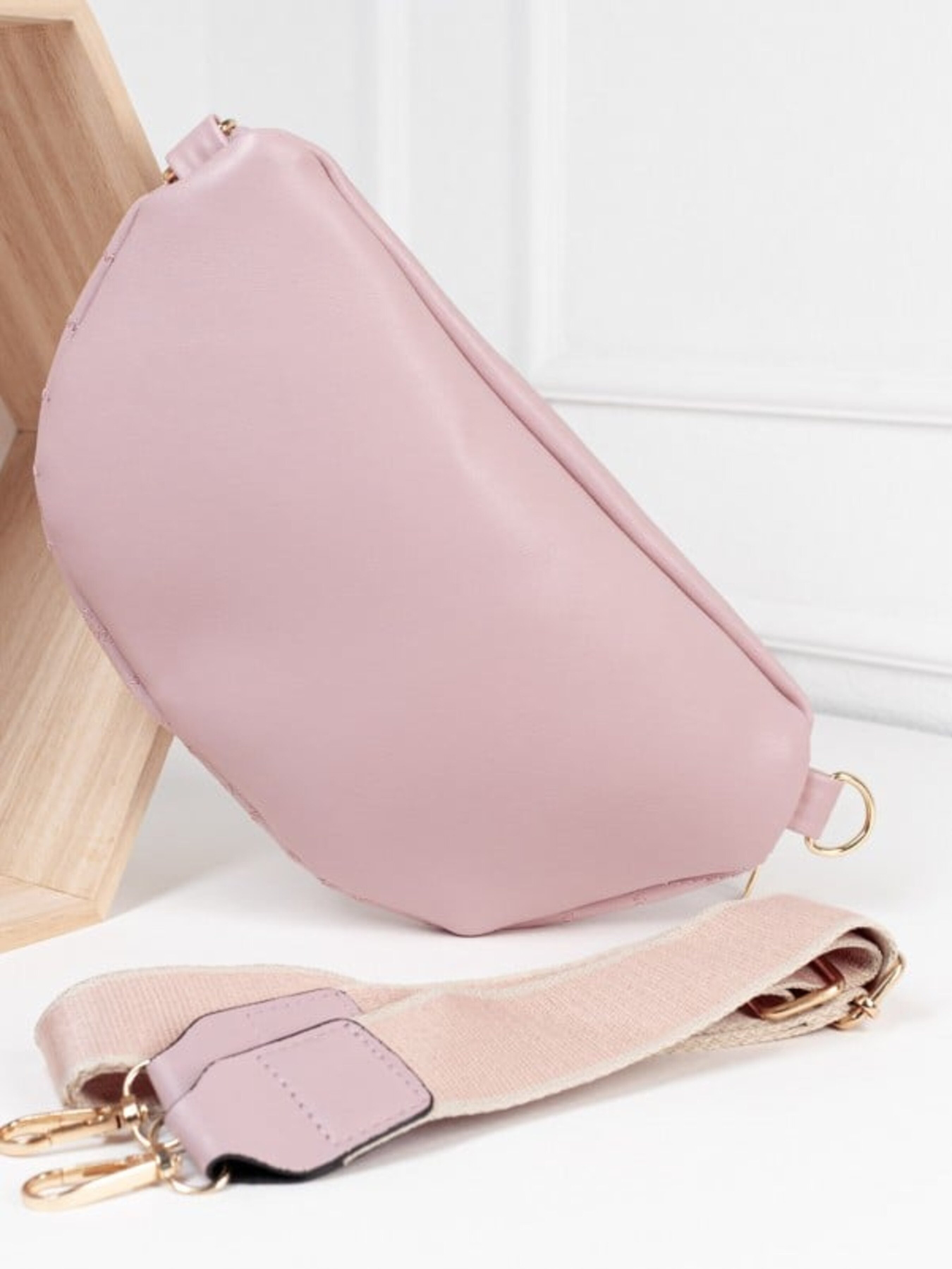 Поясная сумка ISSA Plus модель SU3-203_розовый Фото