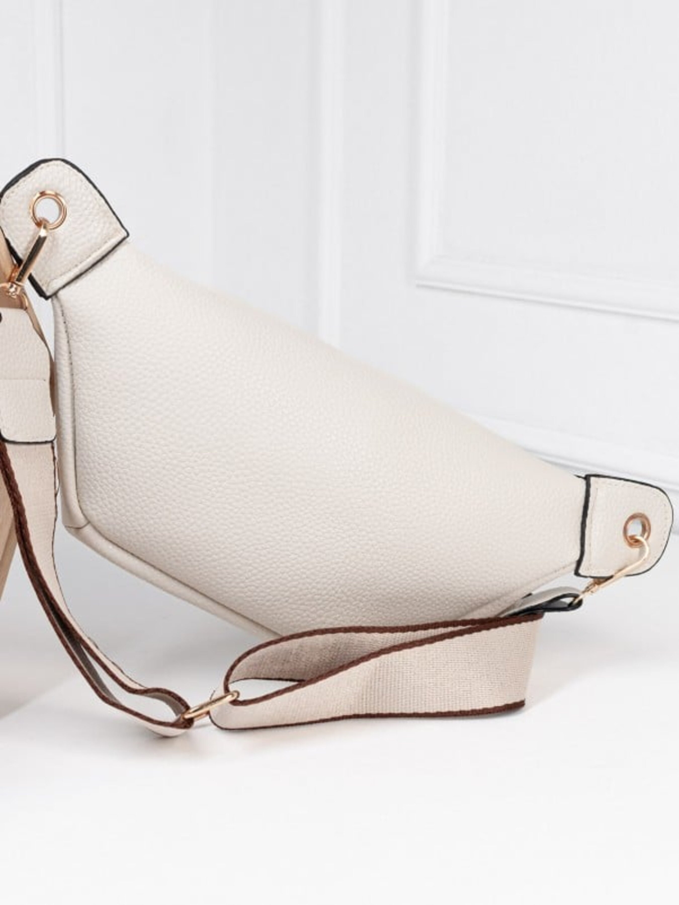 Поясная сумка ISSA Plus модель SU3-205_молочный Фото