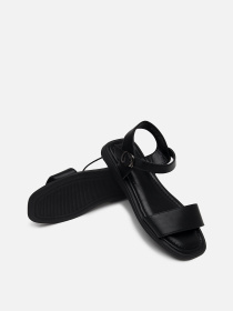 Сандалії YUKI модель ЦБ-00237857 Сандалії YUKI модель ЦБ-00237857 Фото