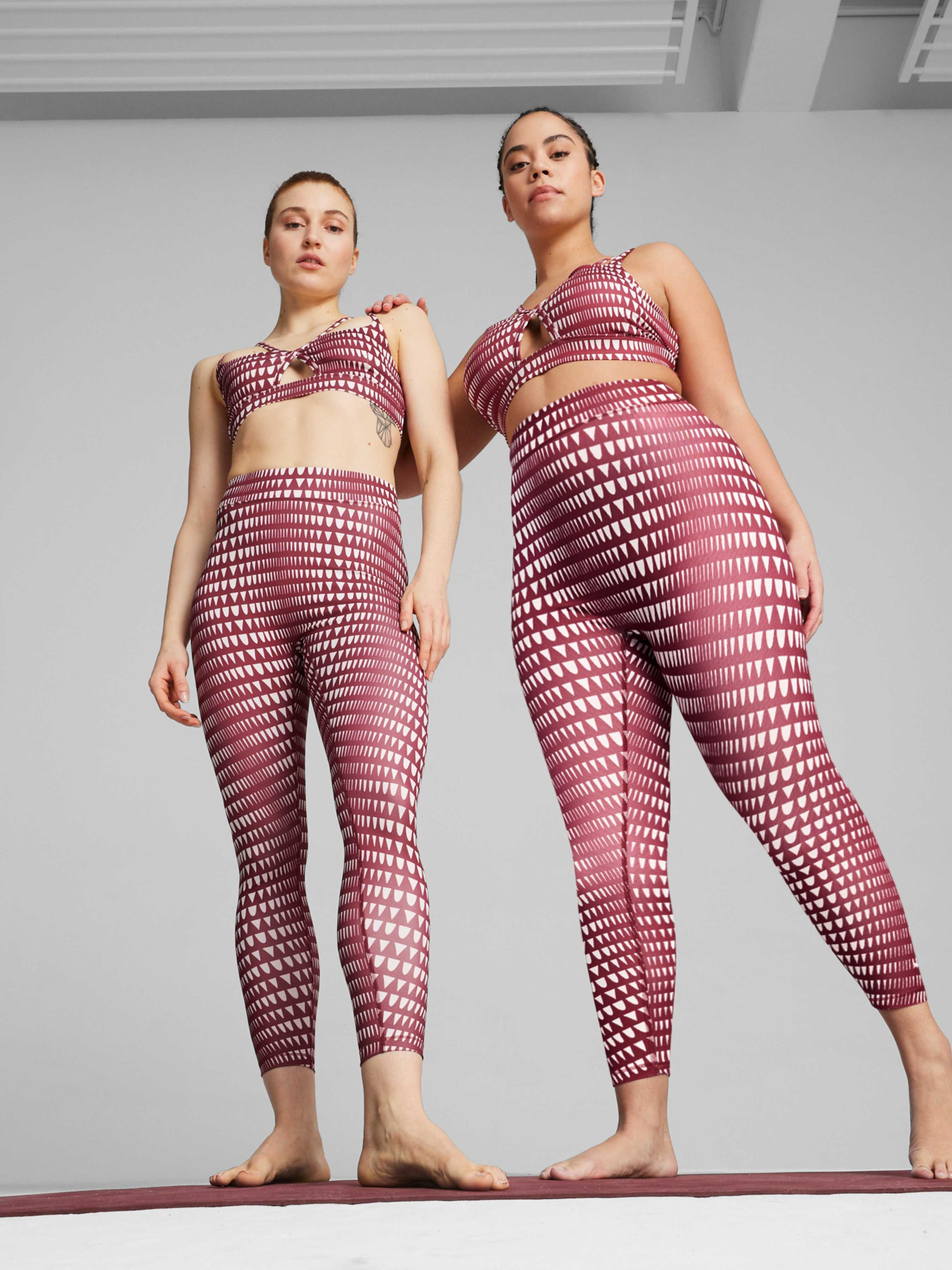 Спортивный топ PUMA Lemlem Low Impact Bra модель 525011 Фото