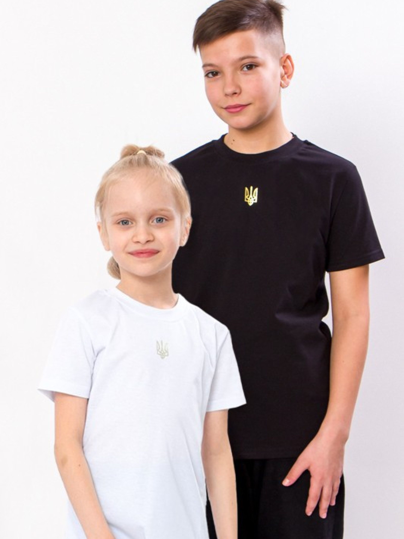 Футболка Носи своє модель 6021-2-gerb-zoloto-na-blomu Фото